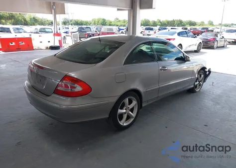 2005 Mercedes-Benz Clk 320 из США, поврежденный, VIN WDBTJ65J85F145093